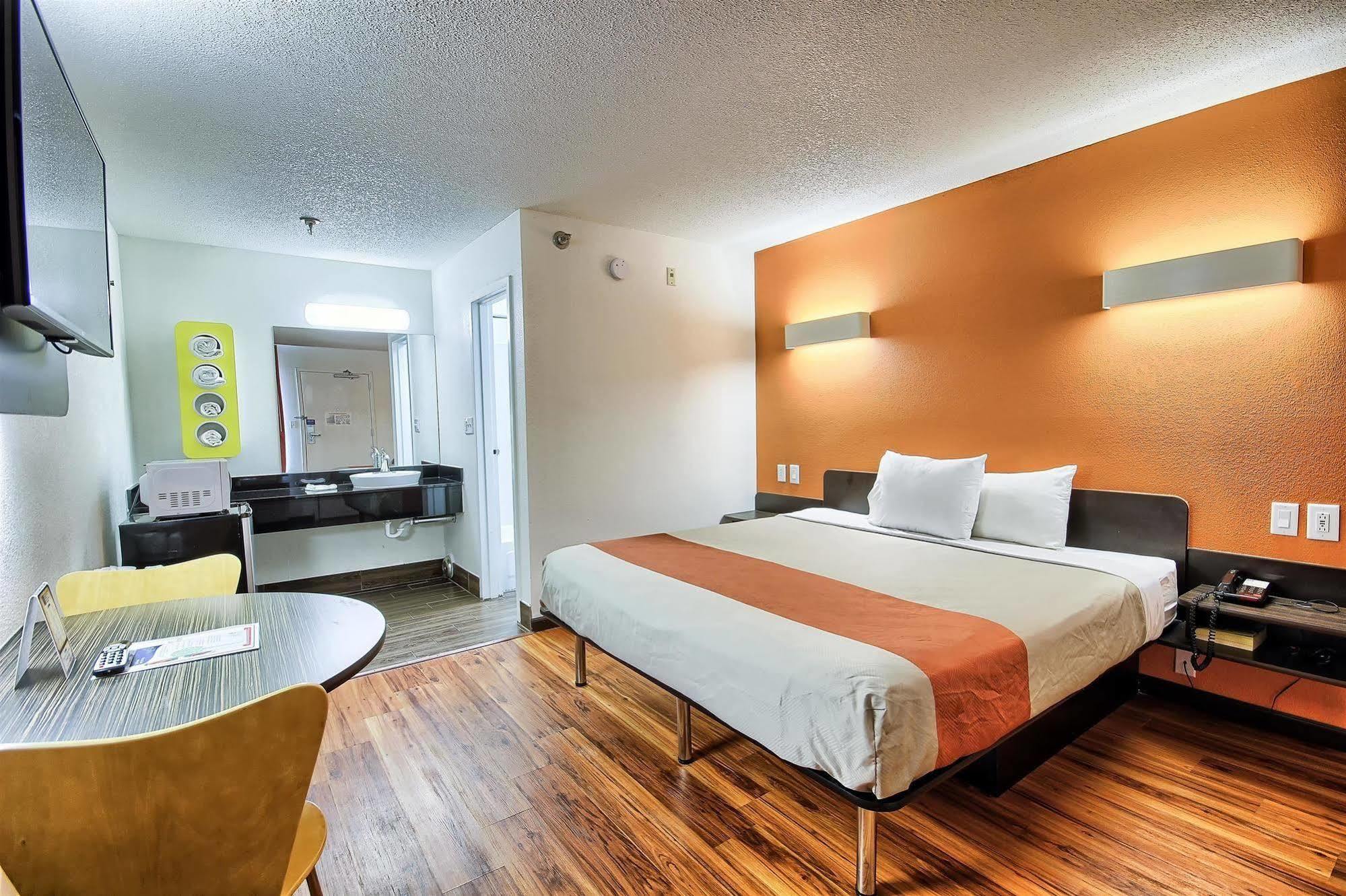 Motel 6-Columbus, Oh - West ภายนอก รูปภาพ