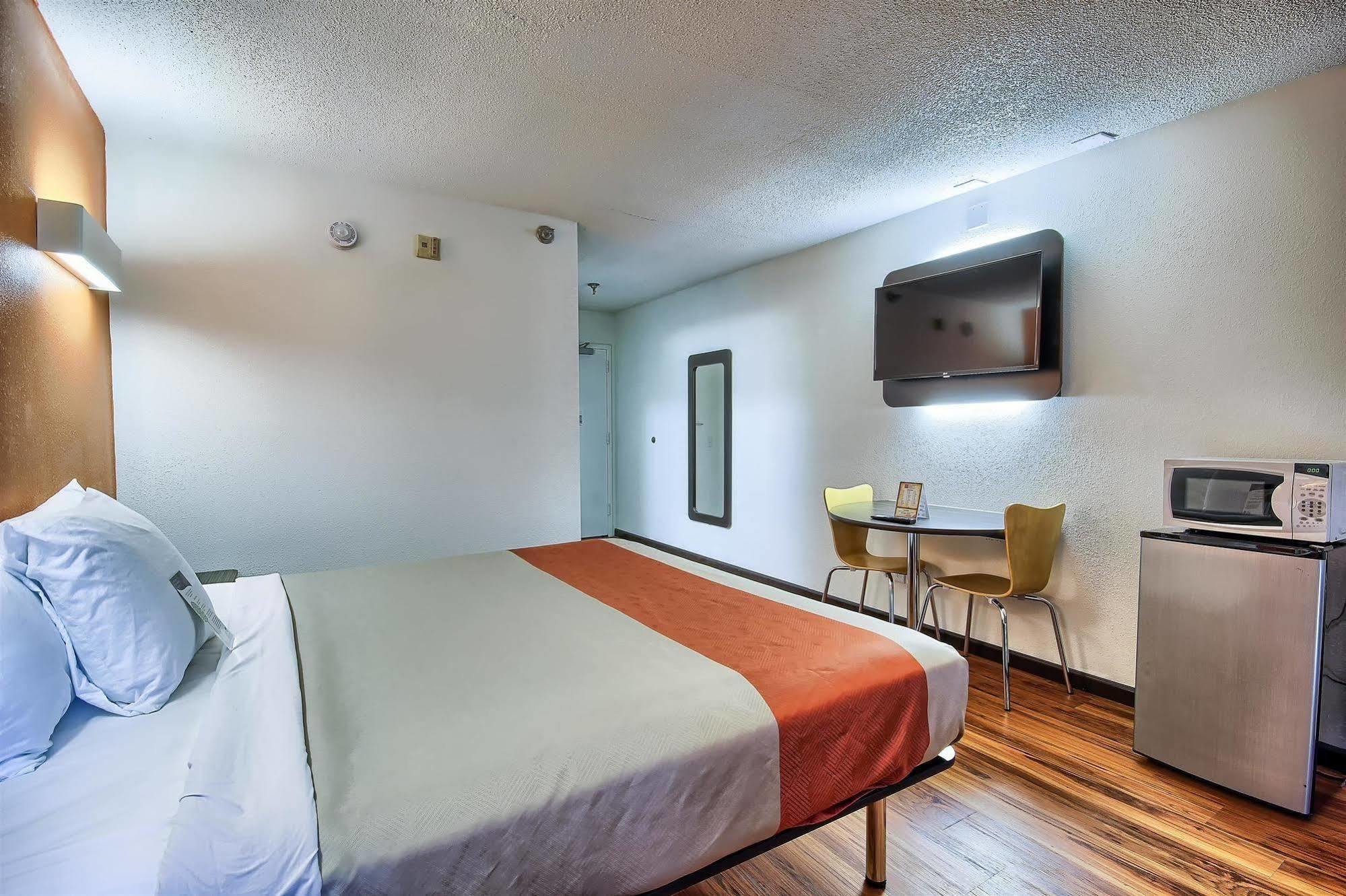 Motel 6-Columbus, Oh - West ภายนอก รูปภาพ